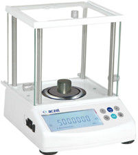 Equilibrio esterno di calibratura 50ct Digital di CGK per il laboratorio fornitore